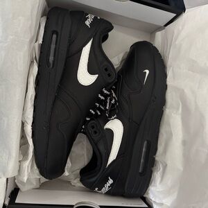 Nike Air Max 1 ‘87 x Supreme Black and White Sneakers